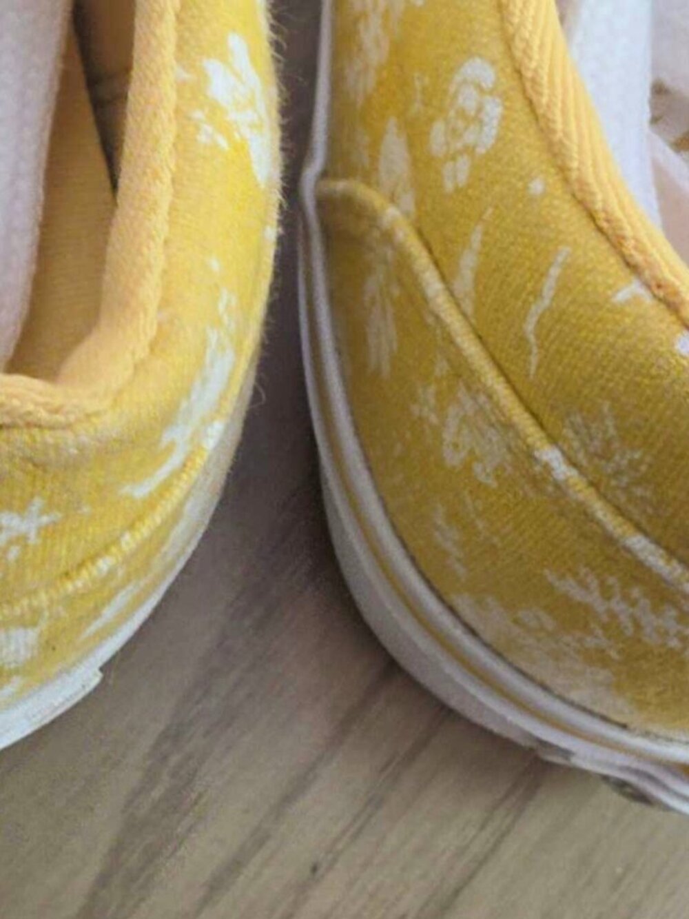 Vans Authentic Yellow/White Floral Canvas Sneakers Womens Size 10 Like New - Picture 16 of 16